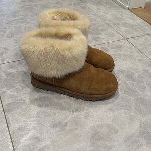 Short fur trimmed Ugg booties size 9